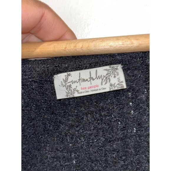 Free People Black Knit Oversized V-Neck Pullover Sweater Women's Size XS/S - Picture 6 of 10